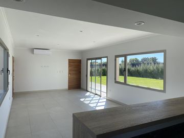 Casa de 2 dormitorios en venta en La Castilla Club de Campo