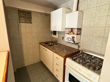 2 Dorm con balcon en Nueva Cordoba sobre Parana