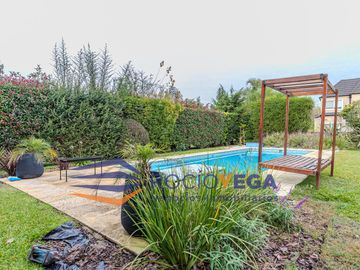 Casa en  venta  en Barrio San Patricio, Moreno