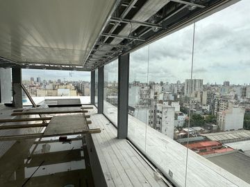 Venta.  Departamento 1  ambiente. Full Amenities, Balcón terraza. San Cristobal