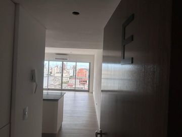 Venta.  Departamento 1  ambiente. Full Amenities, Balcón terraza. San Cristobal