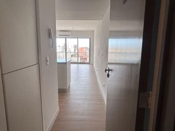Venta.  Departamento 1  ambiente. Full Amenities, Balcón terraza. San Cristobal