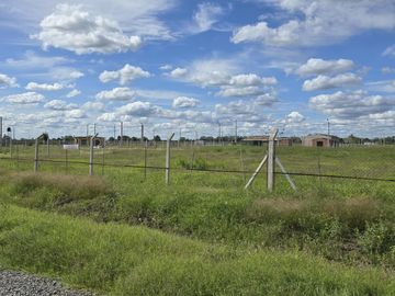 Venta Terreno en barrio las acacias, exaltacion de la cruz.