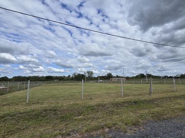 Venta Terreno en barrio las acacias, exaltacion de la cruz.