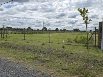 Venta Terreno en barrio las acacias, exaltacion de la cruz.