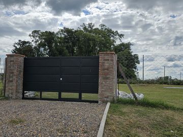 Venta Terreno en barrio las acacias, exaltacion de la cruz.
