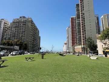 ROYAL PARK VENTA DEPTO 2 AMB DE CATEGORÍA A DOS CUADRAS DEL MAR