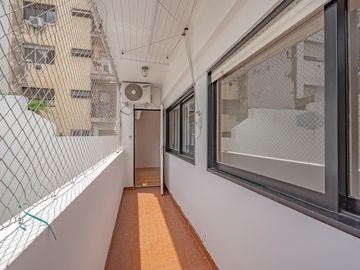 COCHERA CUBIERTA LUMINOSO COMEDOR DIARIO LAVADERO TOILETTE APTO CRÉDITO, DEPARTAMENTO ALMAGRO VENTA