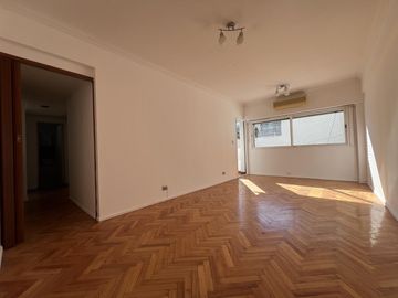 COCHERA CUBIERTA LUMINOSO COMEDOR DIARIO LAVADERO TOILETTE APTO CRÉDITO, DEPARTAMENTO ALMAGRO VENTA