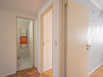 COCHERA CUBIERTA LUMINOSO COMEDOR DIARIO LAVADERO TOILETTE APTO CRÉDITO, DEPARTAMENTO ALMAGRO VENTA