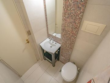 COCHERA CUBIERTA LUMINOSO COMEDOR DIARIO LAVADERO TOILETTE APTO CRÉDITO, DEPARTAMENTO ALMAGRO VENTA