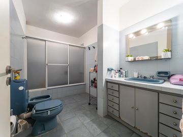 APTO CREDITO* VILLA BELGRANO 4 DORM.  RECICLADA