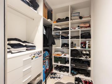 APTO CREDITO* VILLA BELGRANO 4 DORM.  RECICLADA