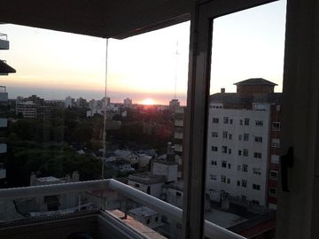 Muy lindo Departamento en venta con cochera en Olivos .- Vías / Maipú