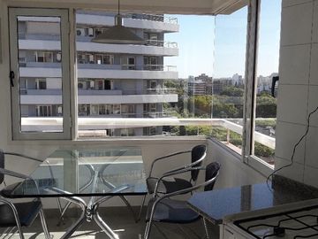 Muy lindo Departamento en venta con cochera en Olivos .- Vías / Maipú