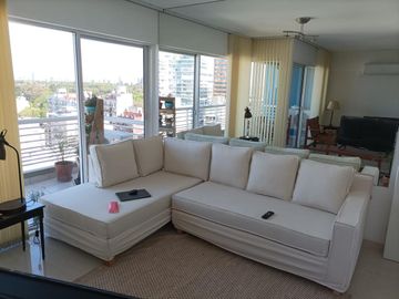 Muy lindo Departamento en venta con cochera en Olivos .- Vías / Maipú
