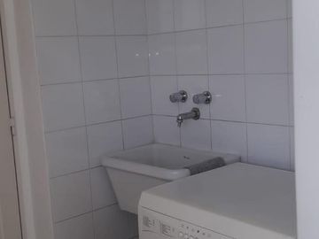 Muy lindo Departamento en venta con cochera en Olivos .- Vías / Maipú