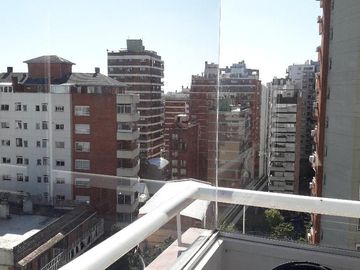 Muy lindo Departamento en venta con cochera en Olivos .- Vías / Maipú