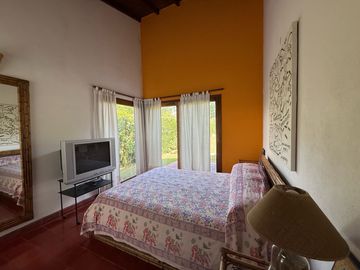 Casa en  venta para reciclar en barrio privado La Barra Village, excelente acceso desde panamericana