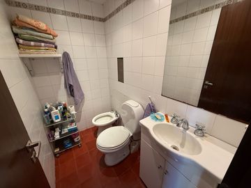 Casa en  venta para reciclar en barrio privado La Barra Village, excelente acceso desde panamericana