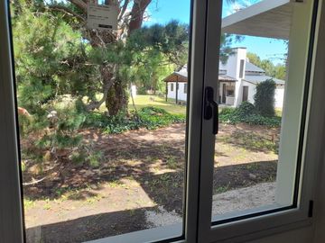 Casa en venta - 1 Dormitoio 1 Baño - Cochera - 150Mts2 - Las Lomas de Miramar
