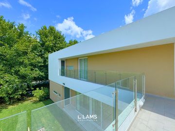 En Venta - Casa 5 ambientes con quincho - Barrio Privado Rumencó - Apto credito