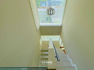 En Venta - Casa 5 ambientes con quincho - Barrio Privado Rumencó - Apto credito