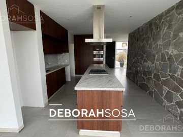 Casa al Agua en Alquiler - 6 amb con Pileta Barrio El Cantón Zona Norte Escobar