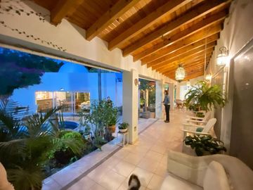 Casa en Venta en Balvanera Polo, Country Club - Espectacular Residencia