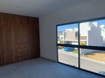 Casa en Venta en Gran Reserva Juriquilla con hermosa vista al lago, Roof Garden
