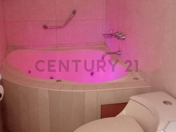 Iluminado Departamento en Venta en la mejor zona de Surquillo