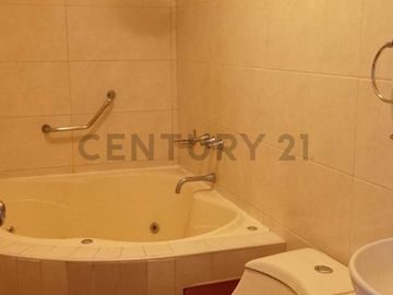 Iluminado Departamento en Venta en la mejor zona de Surquillo
