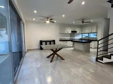 Casa en  venta en Cancún Arbolada Residencial