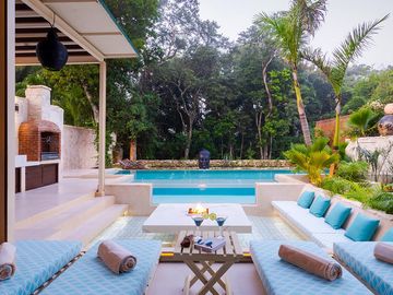 Se vende hermosa villa en PLAYACAR