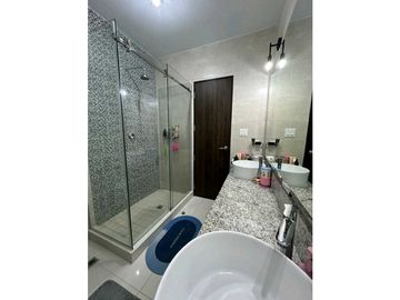 VENDO ESPECTACULAR CASA PH RIVERVIEW