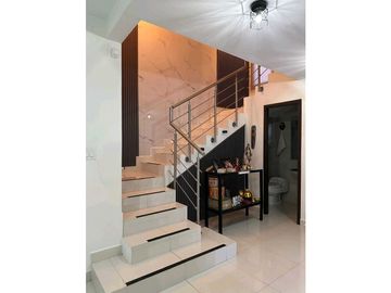 VENDO ESPECTACULAR CASA PH RIVERVIEW