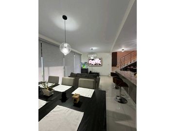 VENDO ESPECTACULAR CASA PH RIVERVIEW