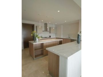 VENDO PENTHOUSE EN PINACLE. THE RESERVE. SANTA MARIA