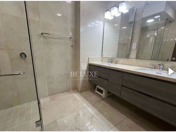 VENDO PENTHOUSE EN PINACLE. THE RESERVE. SANTA MARIA