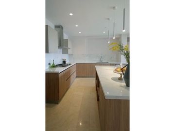 VENDO PENTHOUSE EN PINACLE. THE RESERVE. SANTA MARIA