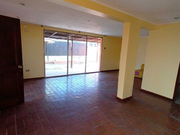 Casa en venta en MACUL