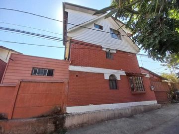 Casa en venta en MACUL