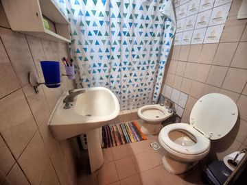 VENTA CASA 4 AMBIENTES HURLINGHAM PATIO