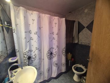 VENTA CASA 4 AMBIENTES HURLINGHAM PATIO