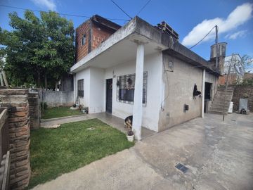 VENTA CASA 4 AMBIENTES HURLINGHAM PATIO