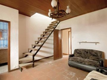 VENTA PROPIEDAD EN BLOCK 2 PH MAS LOCALES EN PB