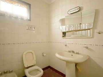 VENTA PROPIEDAD EN BLOCK 2 PH MAS LOCALES EN PB