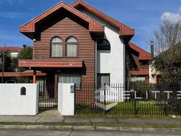 Casa en Venta en (KRM13513) Casa de 2 niveles, Zona Urbana a 5 minutos del Centro