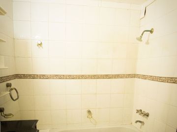 CASA EN VENTA  5 AMB- APTA CREDITO