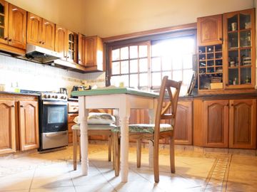 CASA EN VENTA  5 AMB- APTA CREDITO